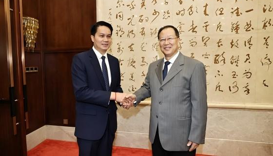 毛伟明会见老挝客人